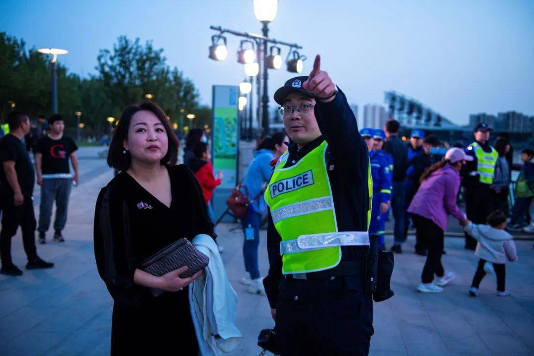 赛地聚焦——足总杯赛后热度飙升,法兰克福官宣签约,赛场秩序良好,心理建设被强调的简单介绍 赛地聚焦——足总杯赛后热度飙升,法兰克福官宣签约,赛场秩序良好,心理建设被强调的简单介绍